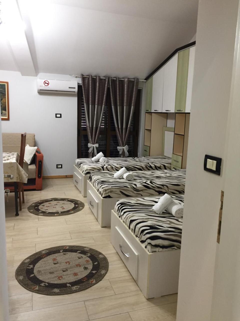 Lille France Apartments Шкодер Экстерьер фото